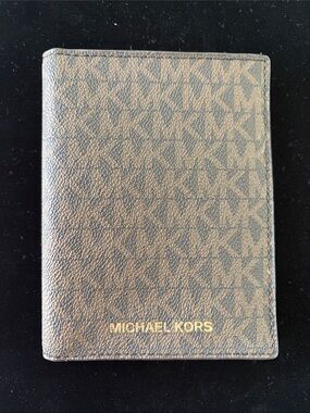 Michael Kors Brown/Beige Monogram Card & Passport Cover